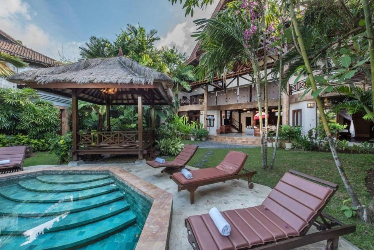 New Daria Villas Seminyak Εξωτερικό φωτογραφία