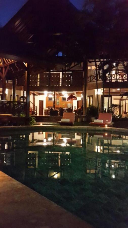 New Daria Villas Seminyak Εξωτερικό φωτογραφία
